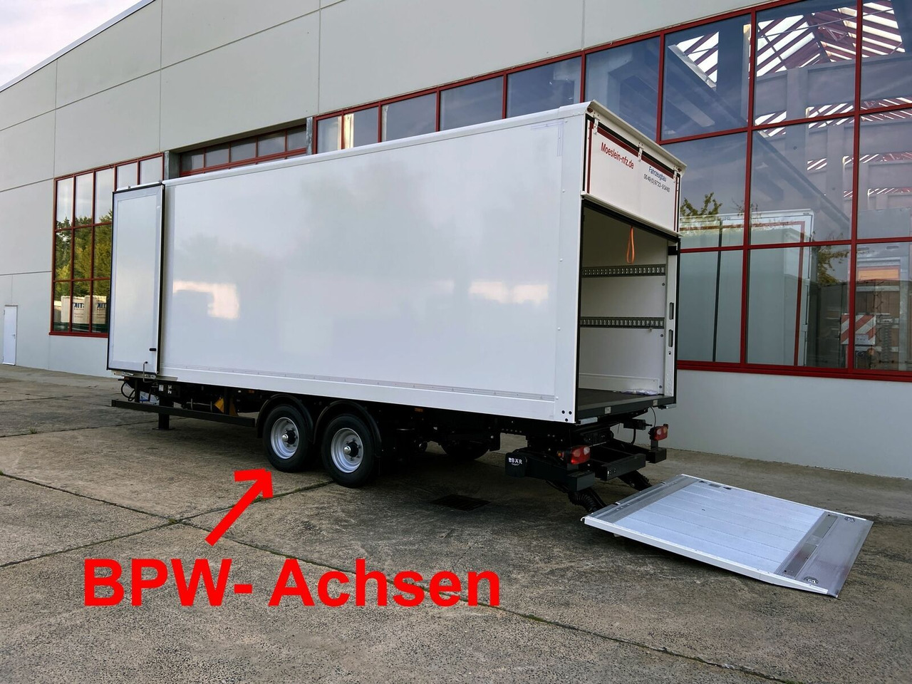 Möslein Tandem Koffer, Ladebordwand 1,5 t + Durchladbar - Skříňový přívěs: obrázek 5 Möslein Tandem Koffer, Ladebordwand 1,5 t + Durchladbar - Skříňový přívěs: obrázek 5