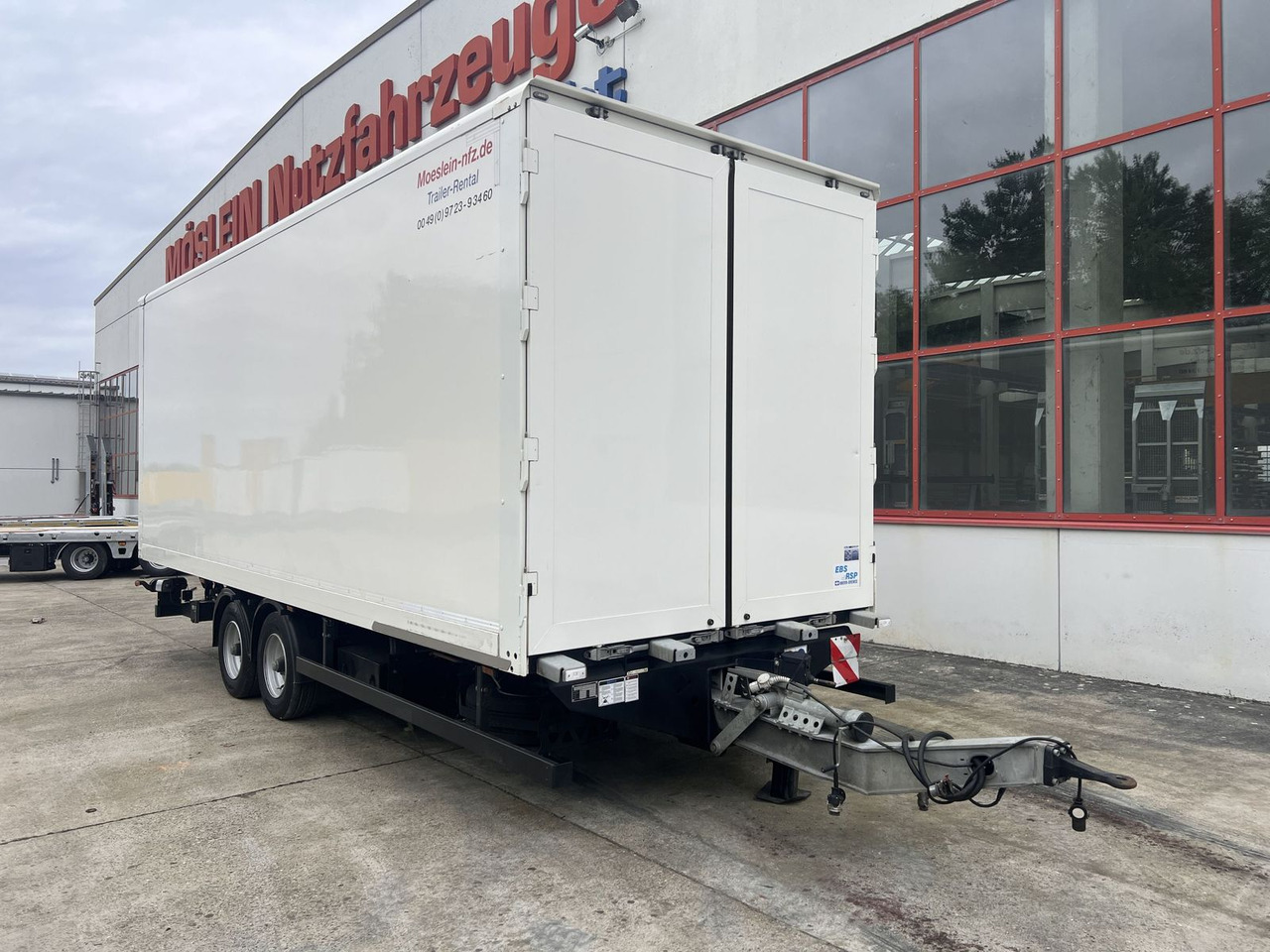 Möslein Tandem Koffer, Ladebordwand + Durchladbar - Skříňový přívěs: obrázek 2 Möslein Tandem Koffer, Ladebordwand + Durchladbar - Skříňový přívěs: obrázek 2