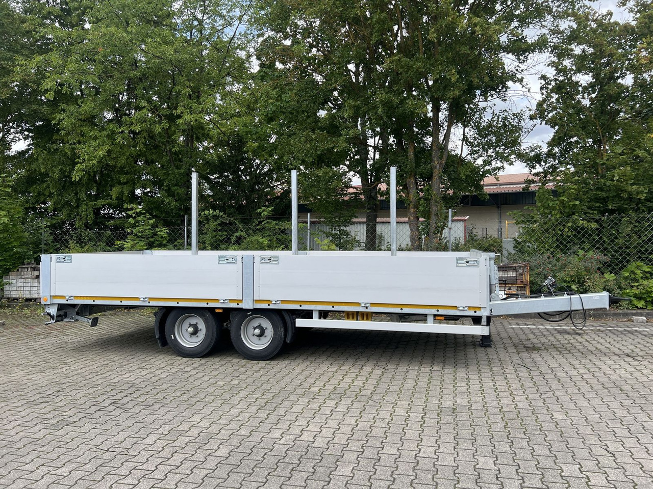 Möslein Tandem Pritsche- Tieflader mit Rungentaschen - Podvalníkový přívěs: obrázek 1 Möslein Tandem Pritsche- Tieflader mit Rungentaschen - Podvalníkový přívěs: obrázek 1