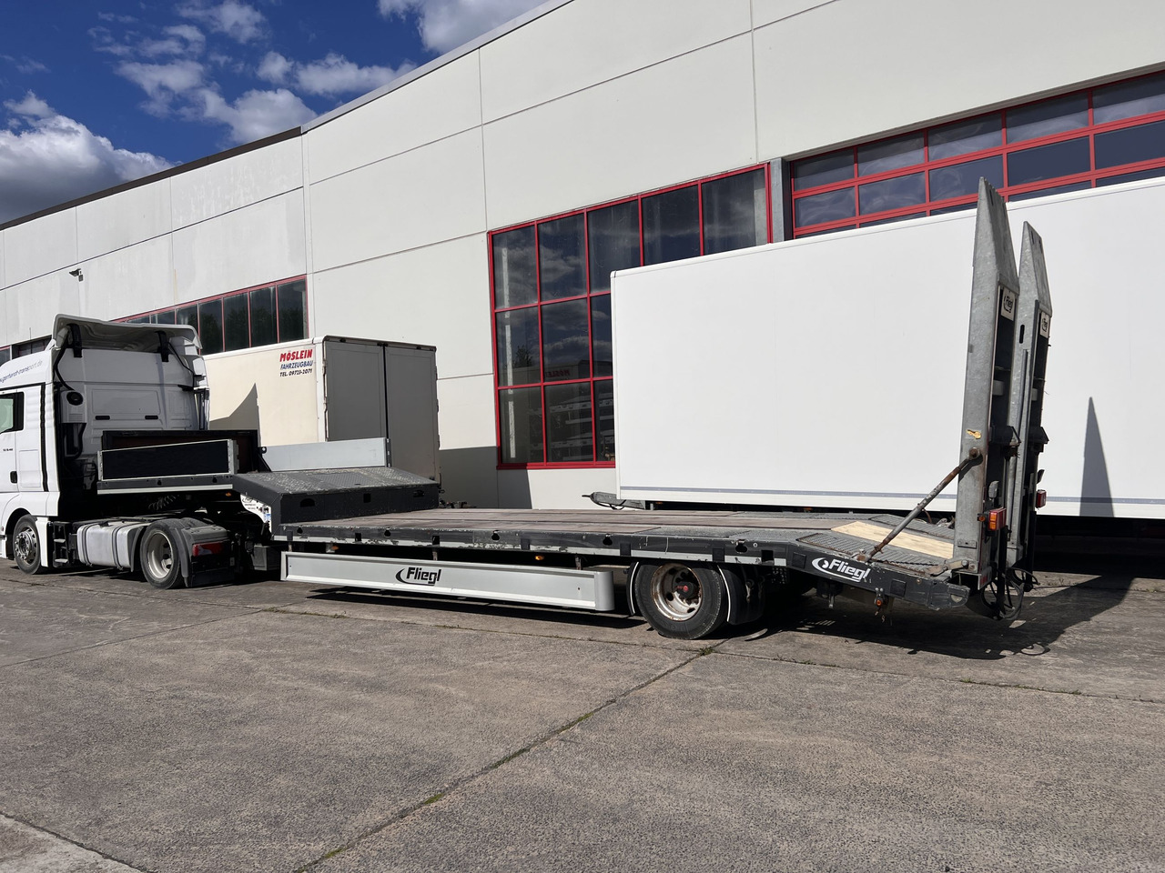 Müller Mitteltal T  1 Achs Satteltieflader - Podvalníkový návěs: obrázek 2 Müller Mitteltal T  1 Achs Satteltieflader - Podvalníkový návěs: obrázek 2