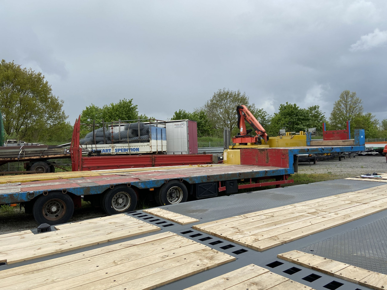 Stp 3 Achs Satteltieflader Platofür Fertigteile oder Baumaschinen - Podvalníkový návěs: obrázek 4 Stp 3 Achs Satteltieflader Platofür Fertigteile oder Baumaschinen - Podvalníkový návěs: obrázek 4