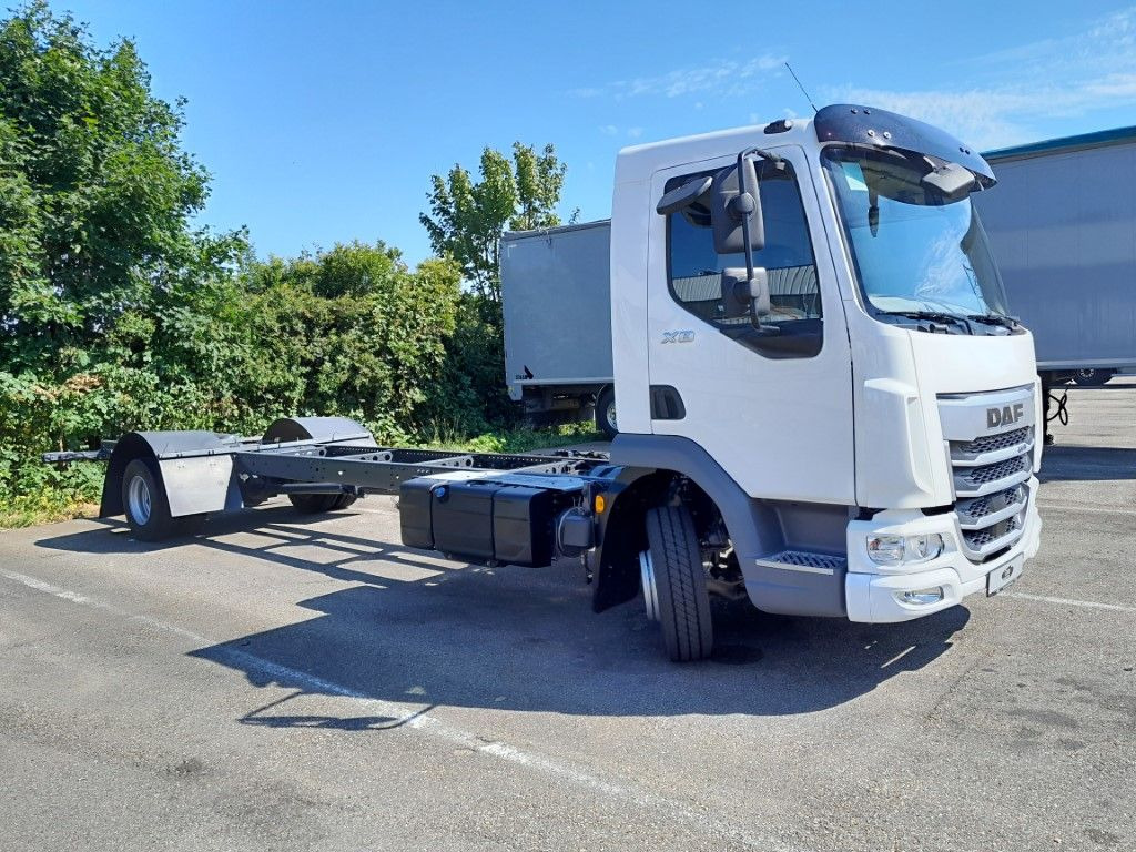 DAF FA XB 260 12t reparierter Wasserschaden - Podvozek s kabinou: obrázek 4 DAF FA XB 260 12t reparierter Wasserschaden - Podvozek s kabinou: obrázek 4