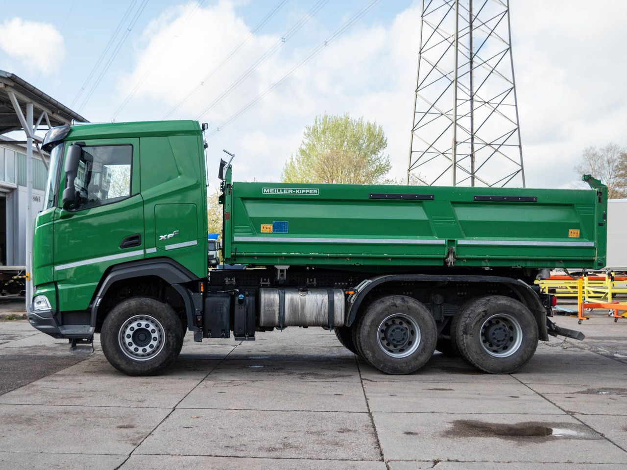 DAF FAT XFC 530 SL Meiller TRIGENIUS D 316 DAF FAT XFC 530 SL Meiller TRIGENIUS D 316 - Sklápěč: obrázek 2 DAF FAT XFC 530 SL Meiller TRIGENIUS D 316 DAF FAT XFC 530 SL Meiller TRIGENIUS D 316 - Sklápěč: obrázek 2