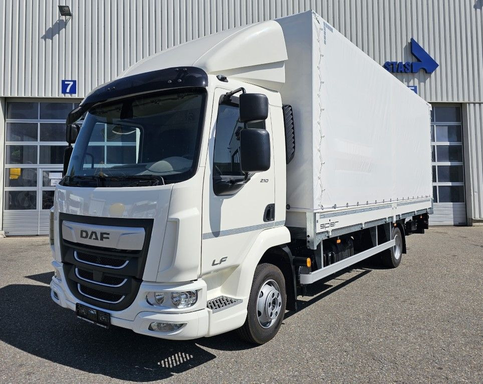 DAF LF 210 7,49t Spier Pritsche-Plane LBW Tageszulas DAF FA LF 210 08t Spier Pritsche mit LBW - Plachtový nákladní auto: obrázek 1 DAF LF 210 7,49t Spier Pritsche-Plane LBW Tageszulas DAF FA LF 210 08t Spier Pritsche mit LBW - Plachtový nákladní auto: obrázek 1