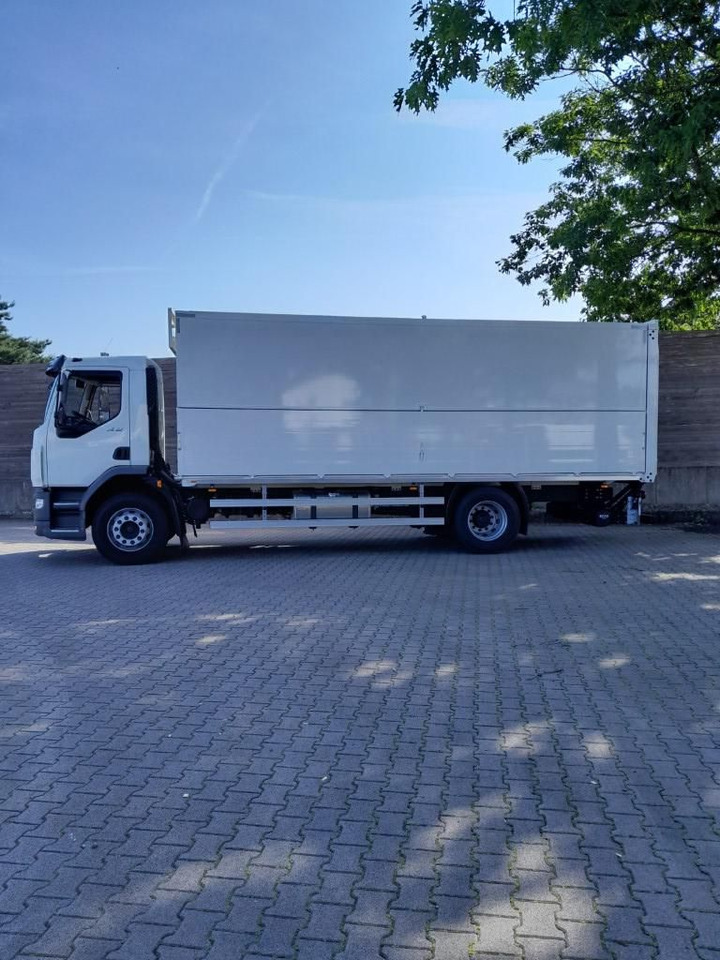 DAF XB 310 FA 18t Getränkeaufbau DAF XB 310 FA 18t Getränkeaufbau - Přepravník nápojů: obrázek 3 DAF XB 310 FA 18t Getränkeaufbau DAF XB 310 FA 18t Getränkeaufbau - Přepravník nápojů: obrázek 3