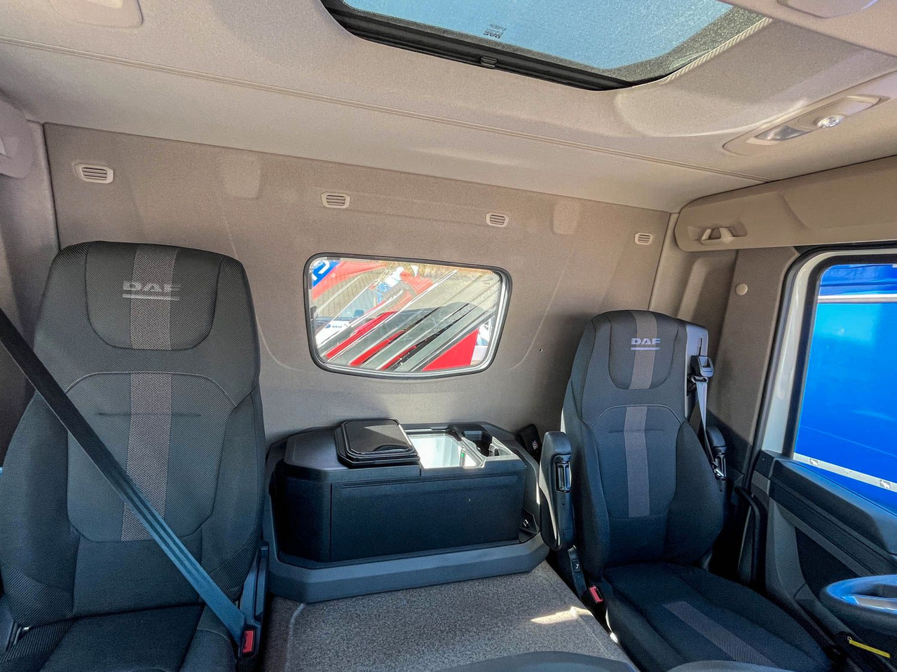 Nový Sklápěč DAF XDC 370 FA Meiller Krankipper HMF DAF XDC 370 FA Meiller Krankipper HMF: obrázek 20 Nový Sklápěč DAF XDC 370 FA Meiller Krankipper HMF DAF XDC 370 FA Meiller Krankipper HMF: obrázek 20