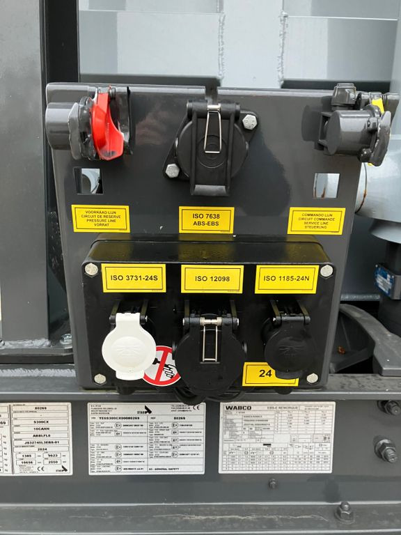 Stas agroSTAR 51,8 Kippsattelauflieger Stas agroSTAR 51,8 Kippsattelauflieger - Sklápěcí návěs: obrázek 4 Stas agroSTAR 51,8 Kippsattelauflieger Stas agroSTAR 51,8 Kippsattelauflieger - Sklápěcí návěs: obrázek 4