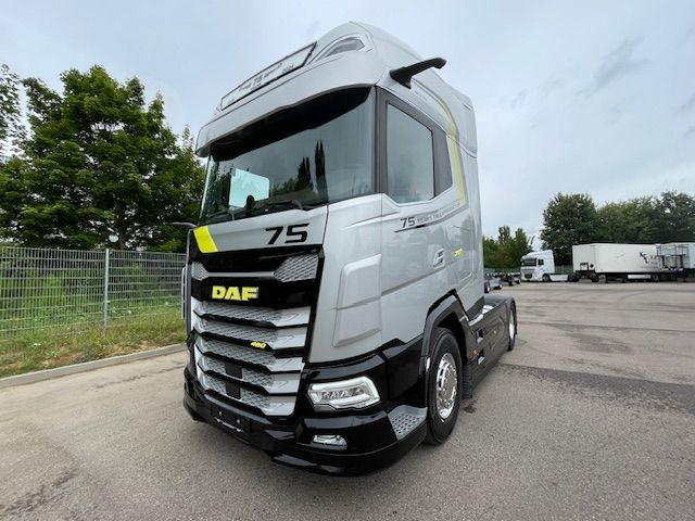 DAF XG+ 480 FT 75 Jahre DAF Edition "Limitiert" DAF XG+ 480 FT 75 Jahre DAF Edition - Tahač: obrázek 2 DAF XG+ 480 FT 75 Jahre DAF Edition "Limitiert" DAF XG+ 480 FT 75 Jahre DAF Edition - Tahač: obrázek 2