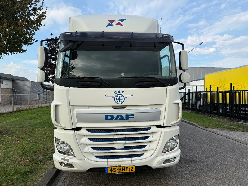 DAF CF 290 2016 - Skříňový nákladní auto: obrázek 4 DAF CF 290 2016 - Skříňový nákladní auto: obrázek 4