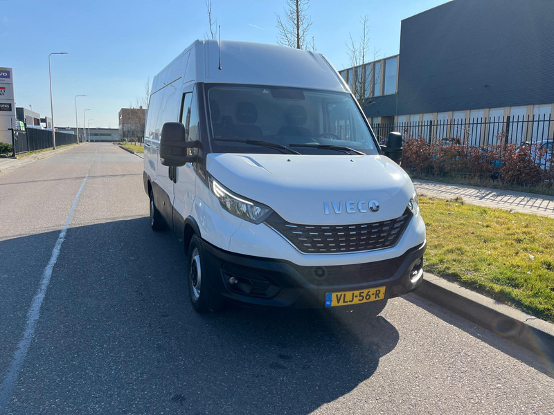 Iveco Daily 35 S 16V, Hi-Matic, 352 L H3, Airco, Camera - Furgon: obrázek 5 Iveco Daily 35 S 16V, Hi-Matic, 352 L H3, Airco, Camera - Furgon: obrázek 5