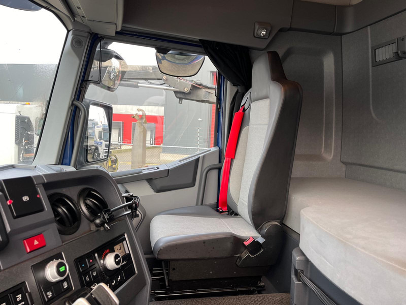 Skříňový nákladní auto Renault T-11 SLEEPERCAB 380 P6X2 COMFORT: obrázek 16