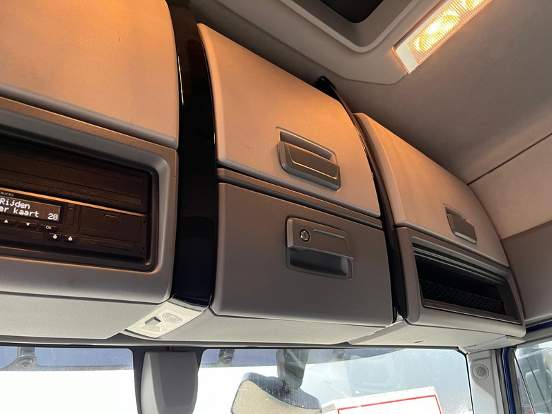Skříňový nákladní auto Renault T-11 SLEEPERCAB 380 P6X2 COMFORT: obrázek 18