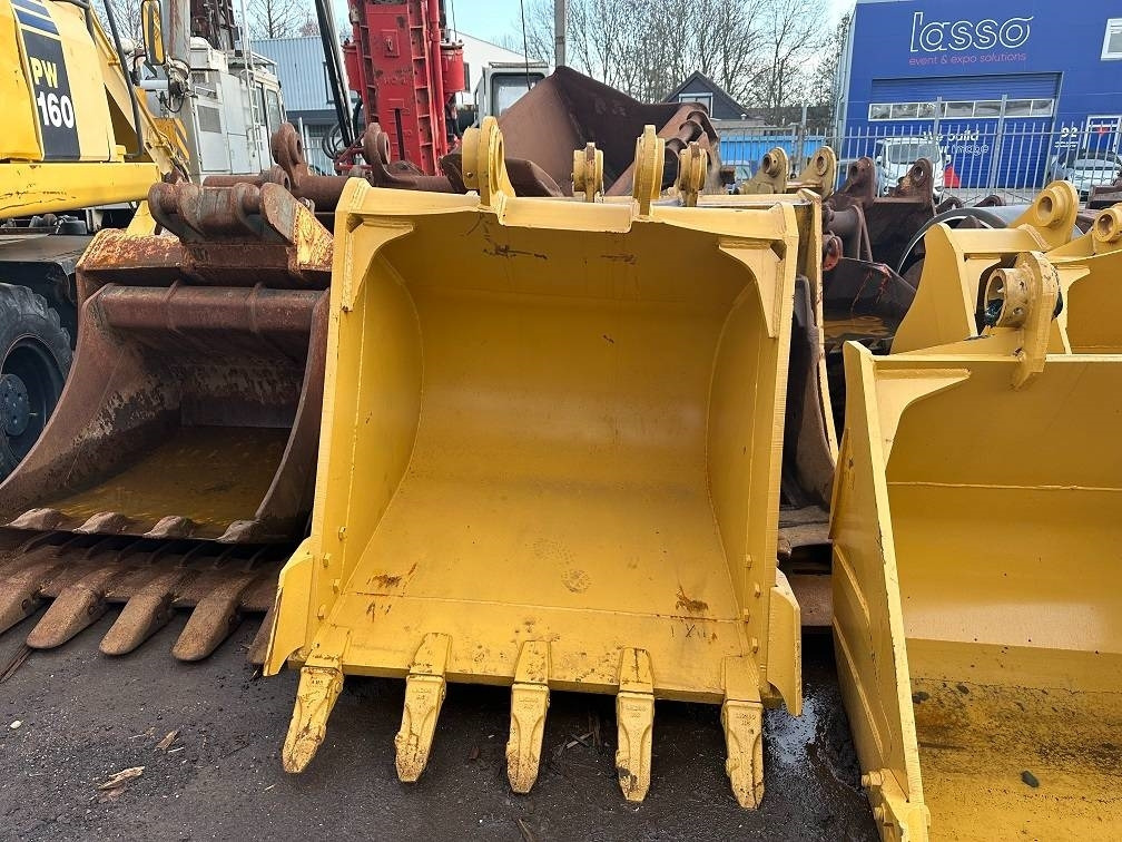 CAT 330 bucket UNUSED - Lžíce pro Stavební technika: obrázek 3 CAT 330 bucket UNUSED - Lžíce pro Stavební technika: obrázek 3