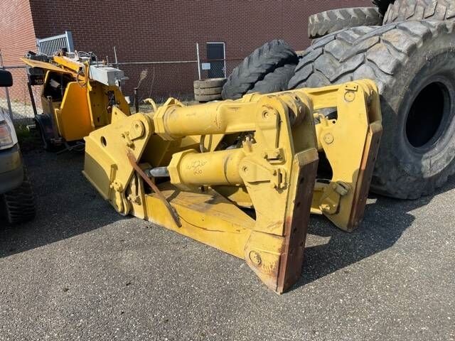 CAT D 8 R Ripper CAT D 8 R Ripper - Rozrývač pro Stavební technika: obrázek 1 CAT D 8 R Ripper CAT D 8 R Ripper - Rozrývač pro Stavební technika: obrázek 1