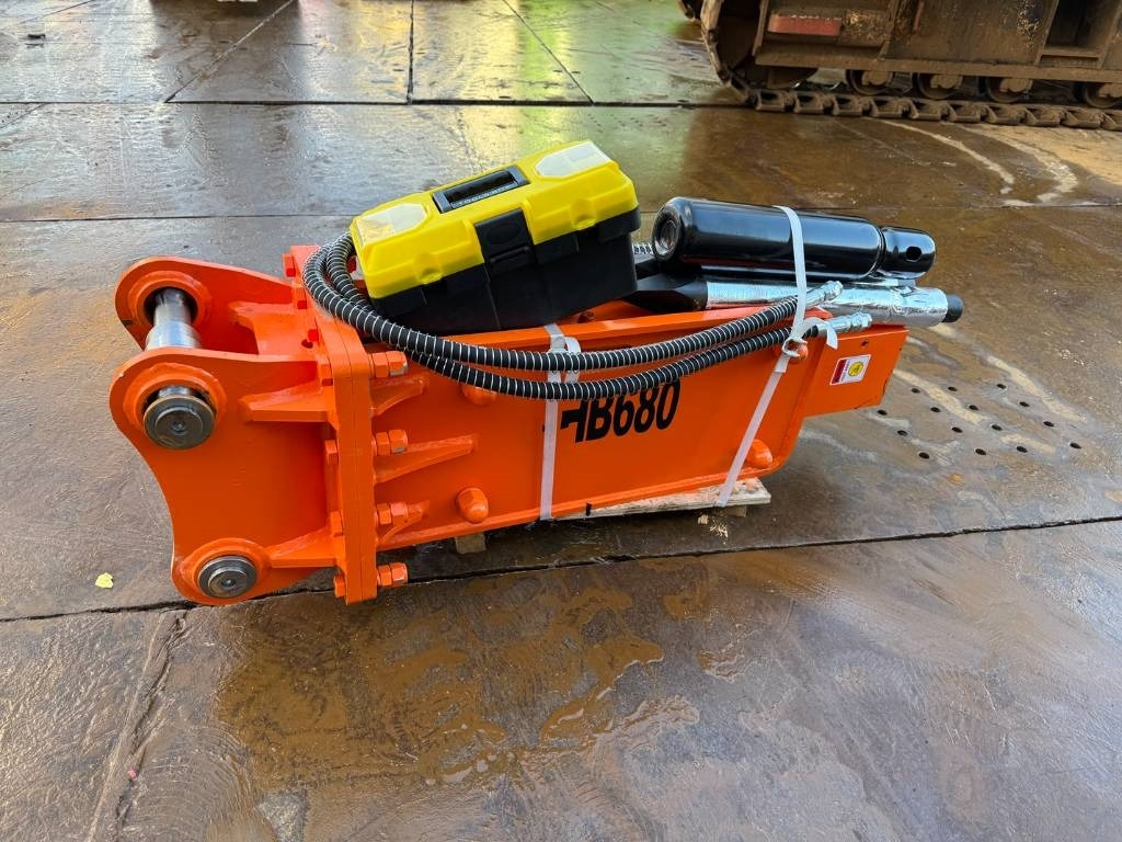 HB 680 hammer 4.5/6 ton - Hydraulické kladivo pro Stavební technika: obrázek 3 HB 680 hammer 4.5/6 ton - Hydraulické kladivo pro Stavební technika: obrázek 3