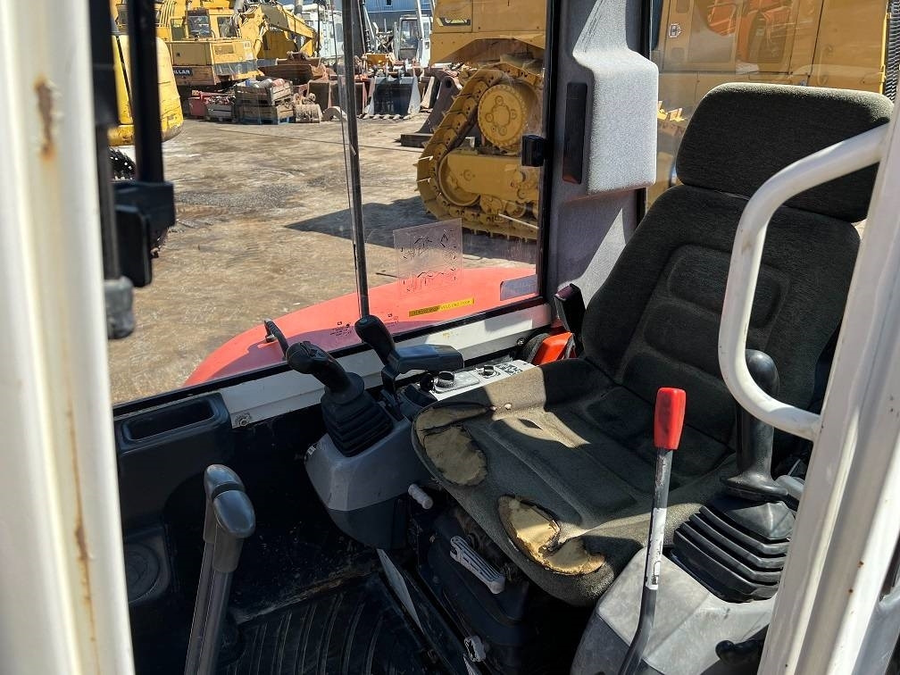 Mini rýpadlo Kubota KX 121-3: obrázek 10