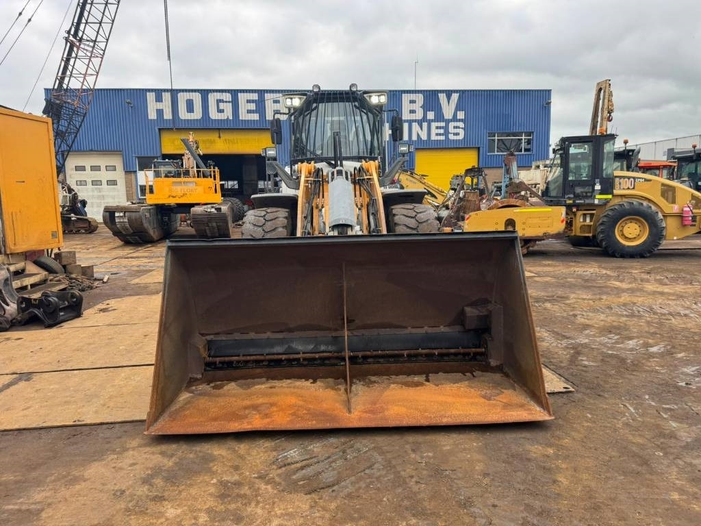 Liebherr L556 - Kolový nakladač: obrázek 3 Liebherr L556 - Kolový nakladač: obrázek 3