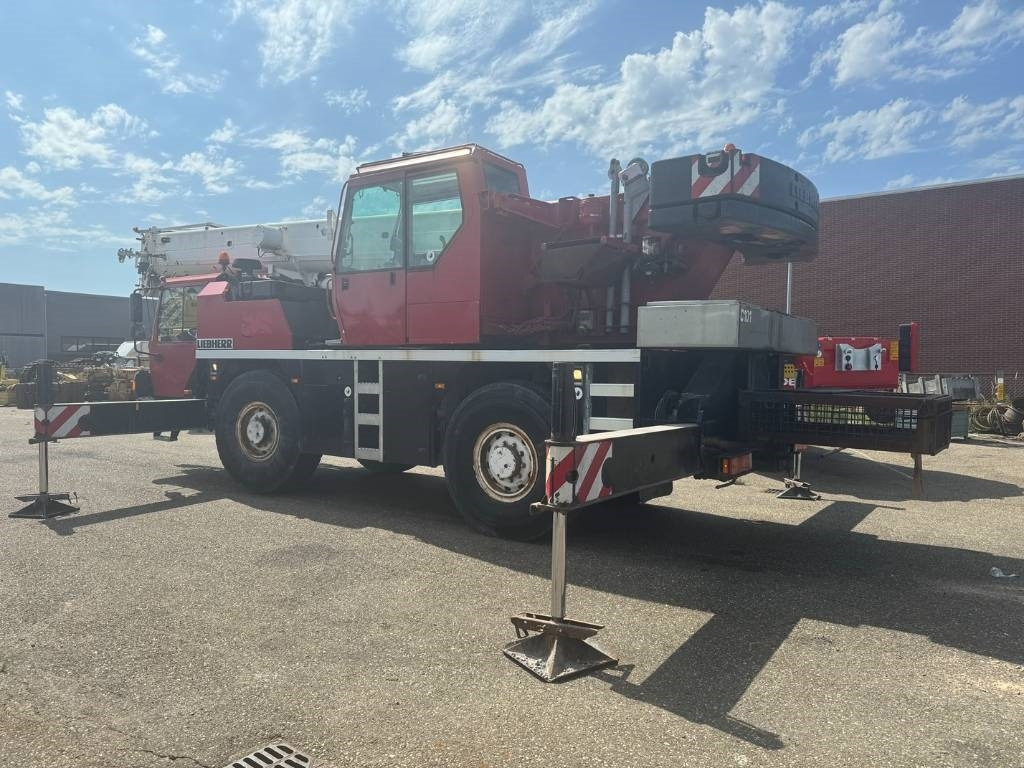 Liebherr LTM 1030-2.1 ( WITH JIB ) - Univerzální autojeřáb: obrázek 3 Liebherr LTM 1030-2.1 ( WITH JIB ) - Univerzální autojeřáb: obrázek 3