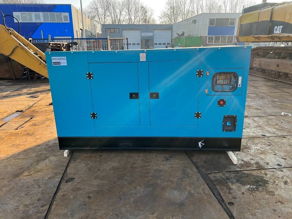 Ricardo 100KVA (80KW) SILENT GENERATOR 3 PHASE 50HZ 400V - Elektrický generátor: obrázek 1 Ricardo 100KVA (80KW) SILENT GENERATOR 3 PHASE 50HZ 400V - Elektrický generátor: obrázek 1