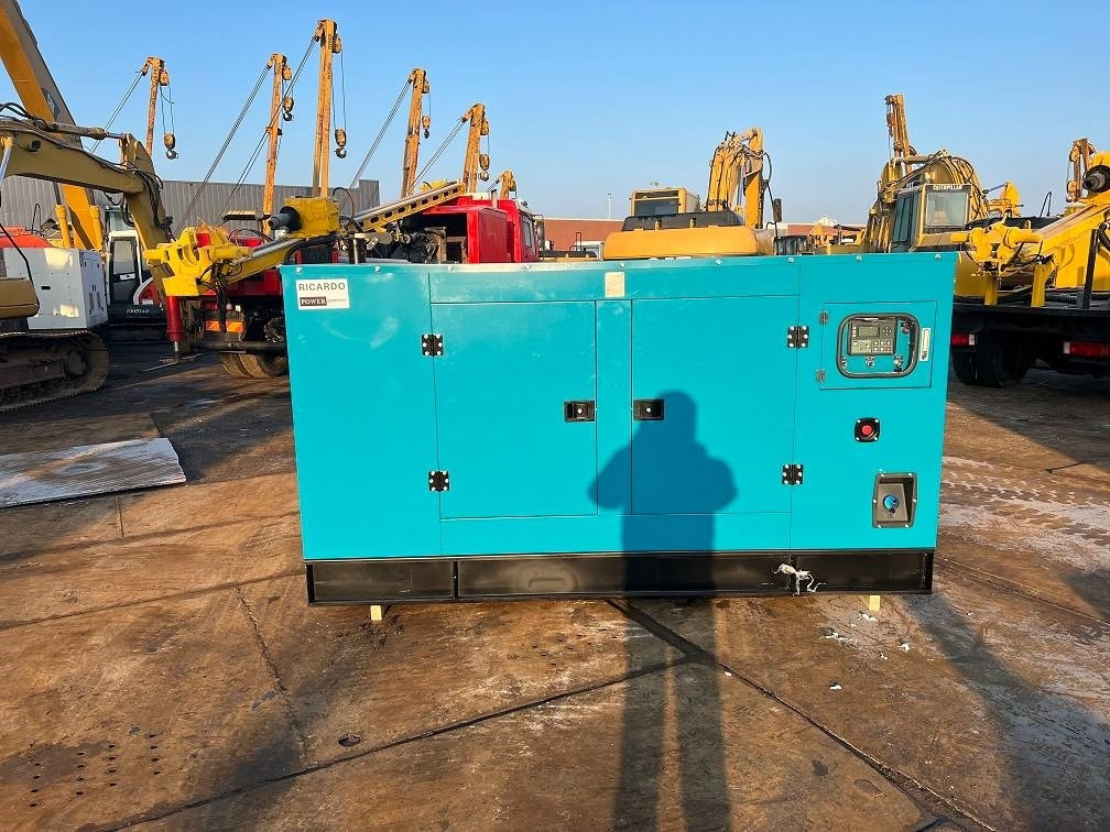 Ricardo 150KVA (120KW) SILENT GENERATOR 3 PHASE 50HZ 400V - Elektrický generátor: obrázek 2 Ricardo 150KVA (120KW) SILENT GENERATOR 3 PHASE 50HZ 400V - Elektrický generátor: obrázek 2