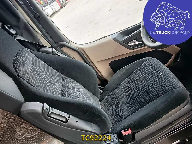 Mercedes-Benz Actros 2548 - Plachtový nákladní auto: obrázek 4 Mercedes-Benz Actros 2548 - Plachtový nákladní auto: obrázek 4