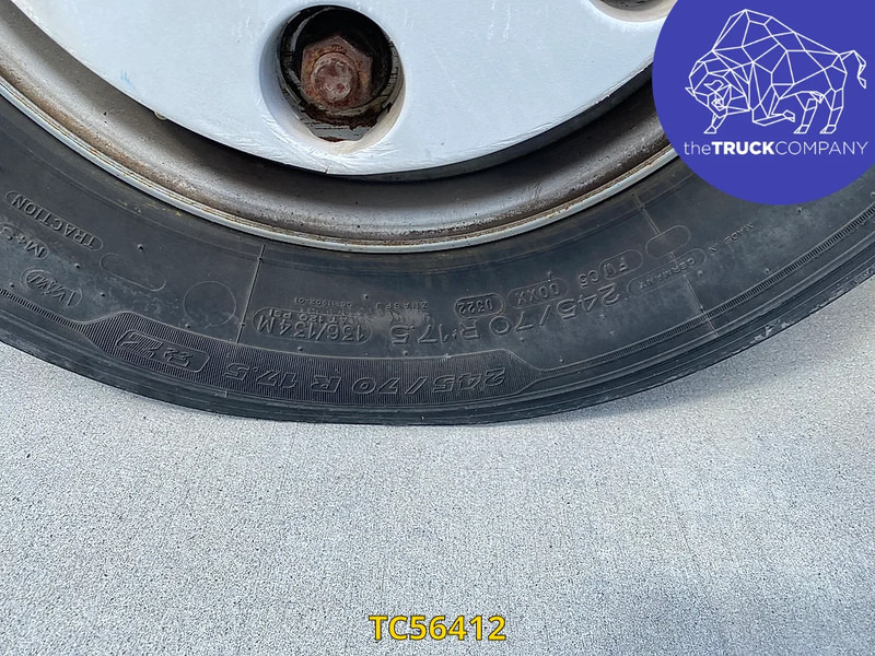 Renault D 240 - Chladírenský nákladní automobil: obrázek 3 Renault D 240 - Chladírenský nákladní automobil: obrázek 3