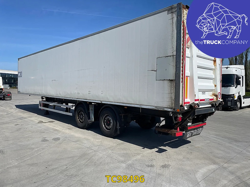 Renders - Skříňový návěs: obrázek 3 Renders - Skříňový návěs: obrázek 3