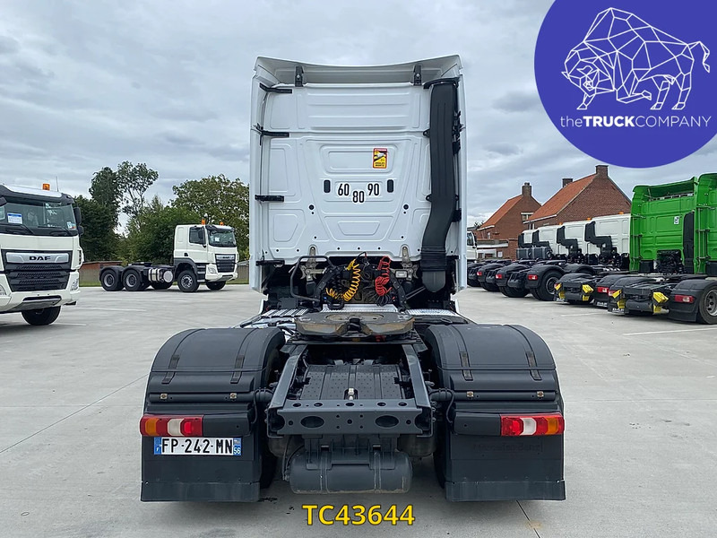 Mercedes-Benz Actros 1845 - Tahač: obrázek 4 Mercedes-Benz Actros 1845 - Tahač: obrázek 4