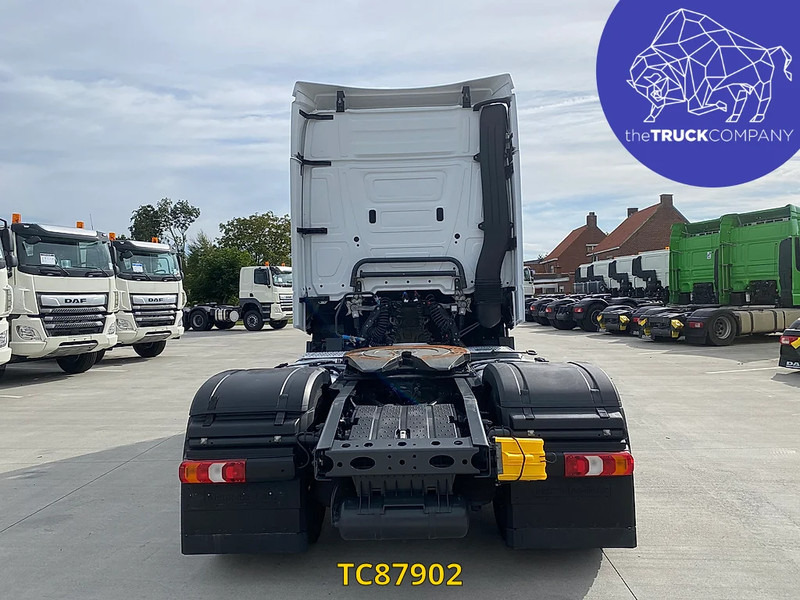 Mercedes-Benz Actros 1845 - Tahač: obrázek 4 Mercedes-Benz Actros 1845 - Tahač: obrázek 4