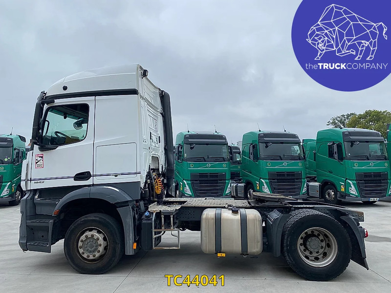 Mercedes-Benz Arocs 1943 - Tahač: obrázek 2 Mercedes-Benz Arocs 1943 - Tahač: obrázek 2