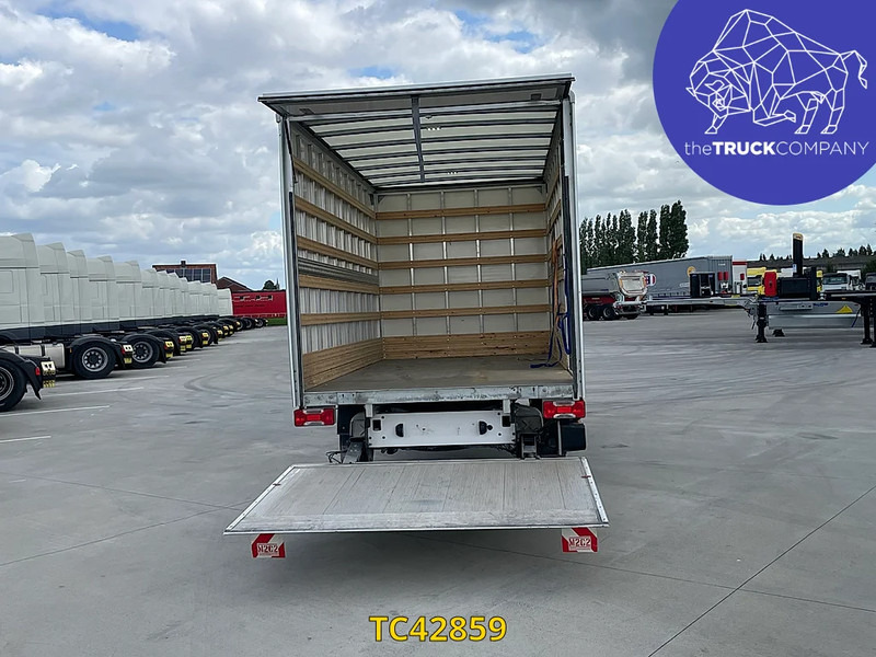 Volkswagen Crafter 2.0 TDI BOX + LIFT - Dodávka skřín: obrázek 1 Volkswagen Crafter 2.0 TDI BOX + LIFT - Dodávka skřín: obrázek 1