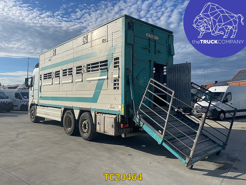 Volvo FH 480 - Přepravník zvířat: obrázek 2 Volvo FH 480 - Přepravník zvířat: obrázek 2