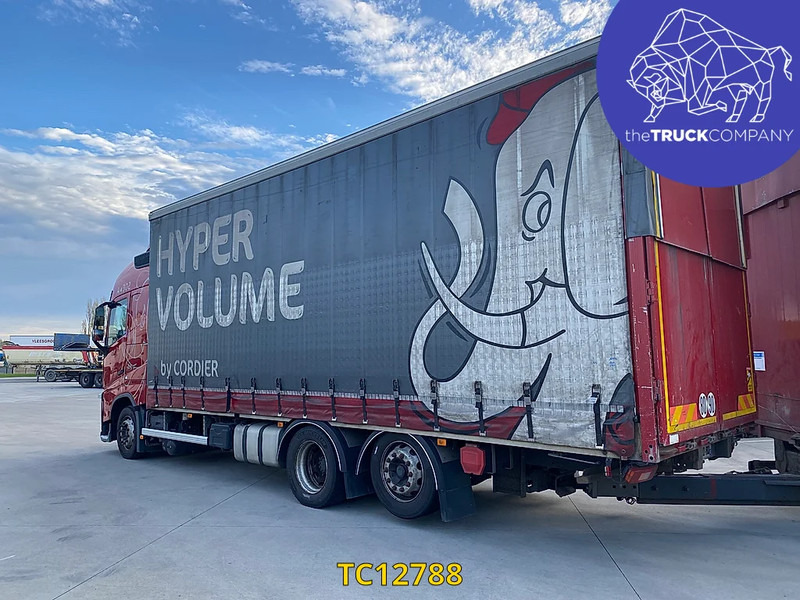 Volvo FH 500 - Plachtový nákladní auto: obrázek 2 Volvo FH 500 - Plachtový nákladní auto: obrázek 2