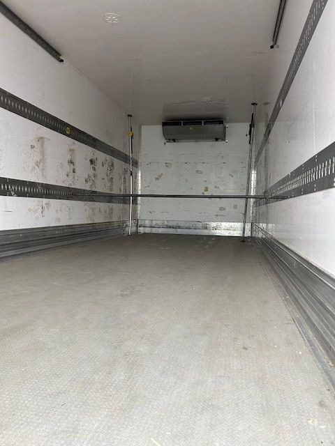 Mercedes-Benz Atego 1524 Tiefkühler - Chladírenský nákladní automobil: obrázek 5 Mercedes-Benz Atego 1524 Tiefkühler - Chladírenský nákladní automobil: obrázek 5