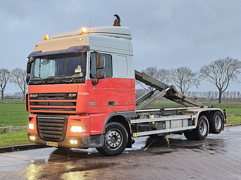 DAF XF 105.410 6X2 FAS NL-TRUCK - Hákový nosič kontejnerů: obrázek 2 DAF XF 105.410 6X2 FAS NL-TRUCK - Hákový nosič kontejnerů: obrázek 2