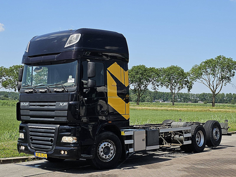 DAF XF 105.460 SSC 6X2 FAS MANUAL - Podvozek s kabinou: obrázek 2 DAF XF 105.460 SSC 6X2 FAS MANUAL - Podvozek s kabinou: obrázek 2