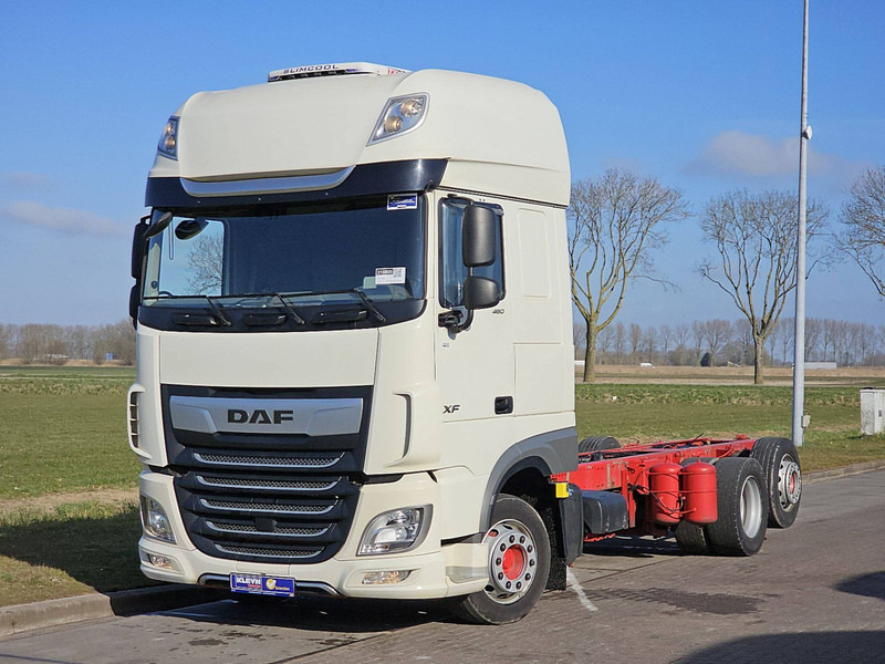 DAF XF 480 SSC 6X2 FAR INTARDER - Podvozek s kabinou: obrázek 2 DAF XF 480 SSC 6X2 FAR INTARDER - Podvozek s kabinou: obrázek 2