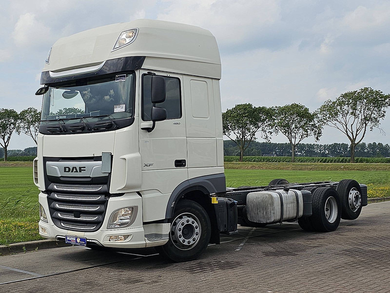 DAF XF 480 SSC 6X2 FAR INTARDER - Podvozek s kabinou: obrázek 2 DAF XF 480 SSC 6X2 FAR INTARDER - Podvozek s kabinou: obrázek 2