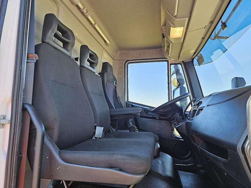 Skříňový nákladní auto Iveco 120E25 EUROCARGO 3 SEATS AIRCO LIFT: obrázek 7