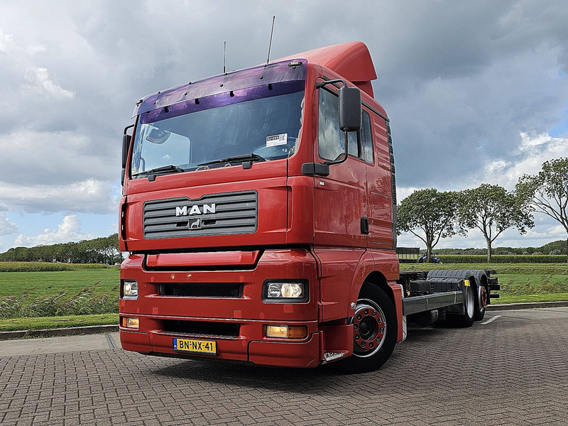 MAN 26.360 TGA XL MANUAL NL-TRUCK - Kontejnérový podvozek/ Výměnná nástavba: obrázek 1 MAN 26.360 TGA XL MANUAL NL-TRUCK - Kontejnérový podvozek/ Výměnná nástavba: obrázek 1