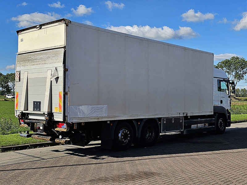 MAN 26.440 TGA LX 6X2 SIDE DOORS - Skříňový nákladní auto: obrázek 3 MAN 26.440 TGA LX 6X2 SIDE DOORS - Skříňový nákladní auto: obrázek 3