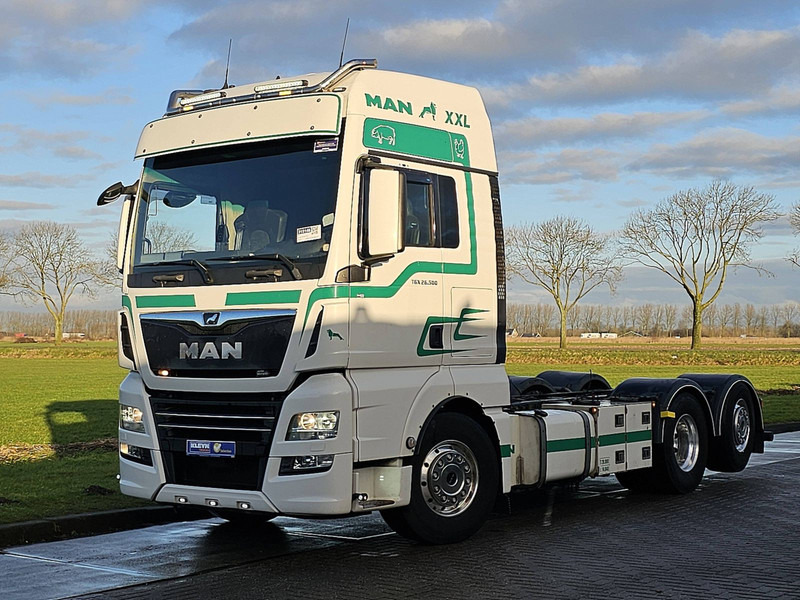 MAN 26.500 TGX XXL 6X2-4 WB420 - Podvozek s kabinou: obrázek 2 MAN 26.500 TGX XXL 6X2-4 WB420 - Podvozek s kabinou: obrázek 2