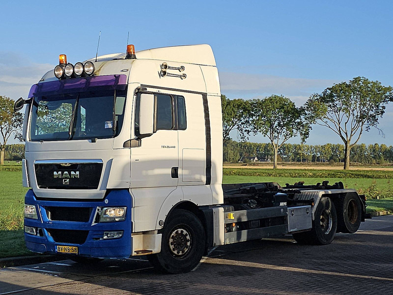 MAN 28.440 TGX - Hákový nosič kontejnerů: obrázek 2 MAN 28.440 TGX - Hákový nosič kontejnerů: obrázek 2
