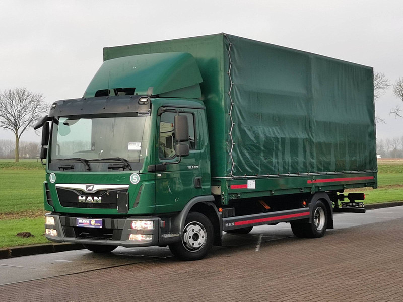 MAN 8.220 TGL MANUAL AIRCO AHK - Plachtový nákladní auto: obrázek 2 MAN 8.220 TGL MANUAL AIRCO AHK - Plachtový nákladní auto: obrázek 2