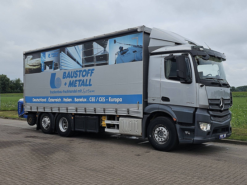 Mercedes-Benz ANTOS 2543 + FORKLIFT PALFINGER - Plachtový nákladní auto: obrázek 5 Mercedes-Benz ANTOS 2543 + FORKLIFT PALFINGER - Plachtový nákladní auto: obrázek 5