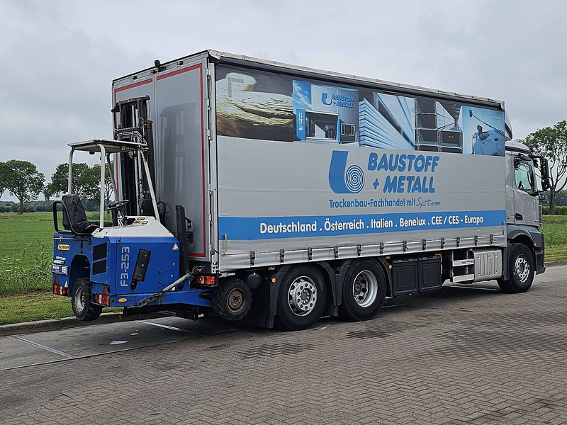 Mercedes-Benz ANTOS 2543 + FORKLIFT PALFINGER - Plachtový nákladní auto: obrázek 3 Mercedes-Benz ANTOS 2543 + FORKLIFT PALFINGER - Plachtový nákladní auto: obrázek 3