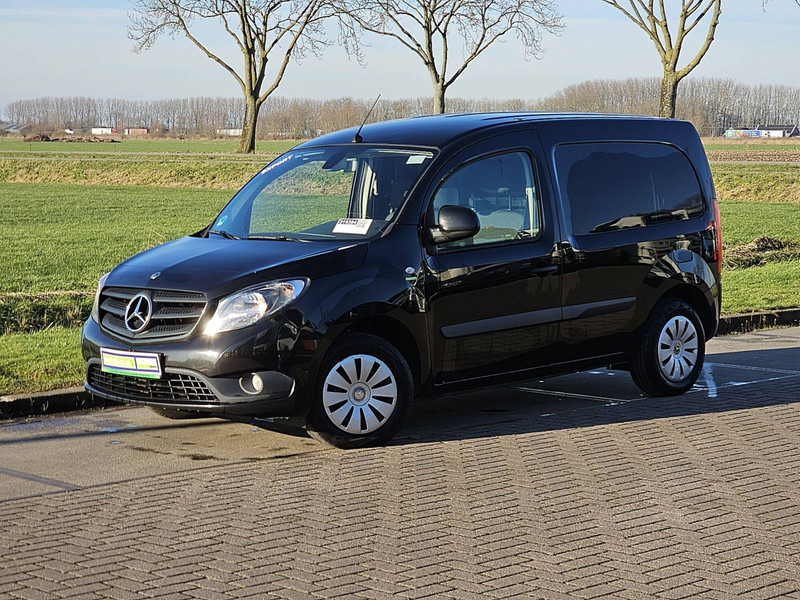 Mercedes-Benz Citan 109 CDI AC EURO6 - Dodávka skřín: obrázek 2 Mercedes-Benz Citan 109 CDI AC EURO6 - Dodávka skřín: obrázek 2