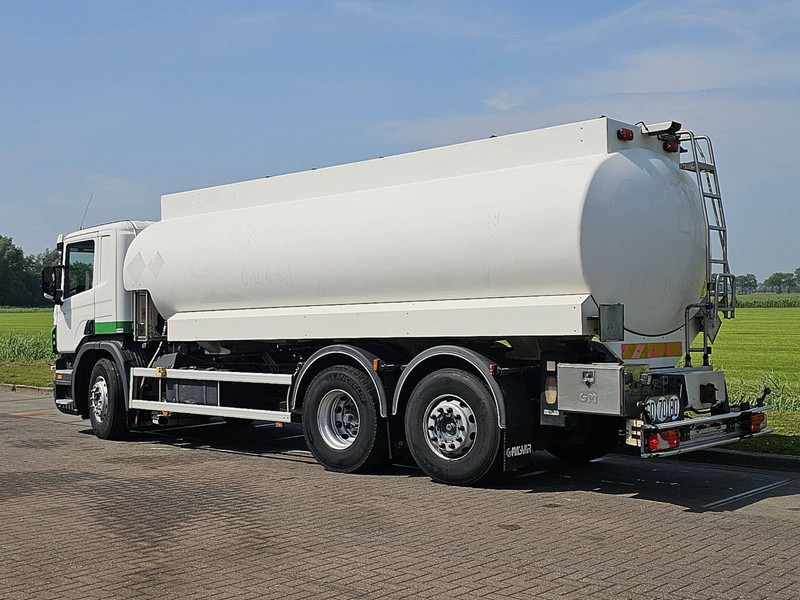 Cisternové vozidlo Scania P360: obrázek 6