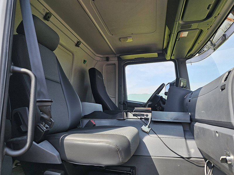 Cisternové vozidlo Scania P360: obrázek 7