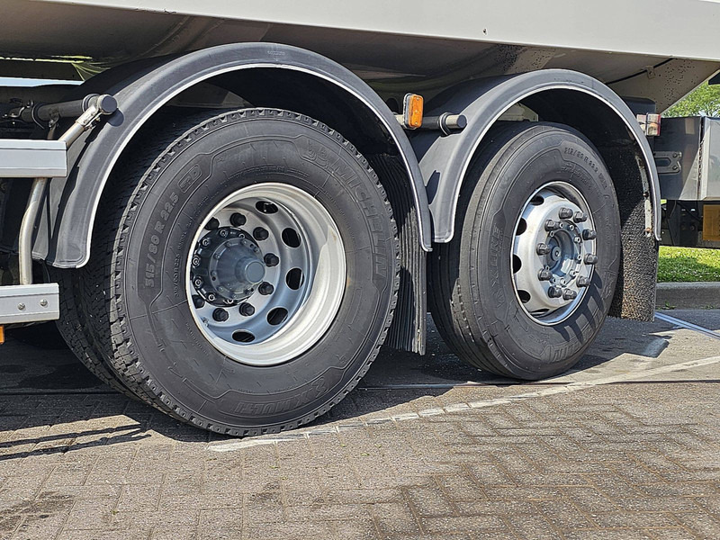 Cisternové vozidlo Scania P360: obrázek 14